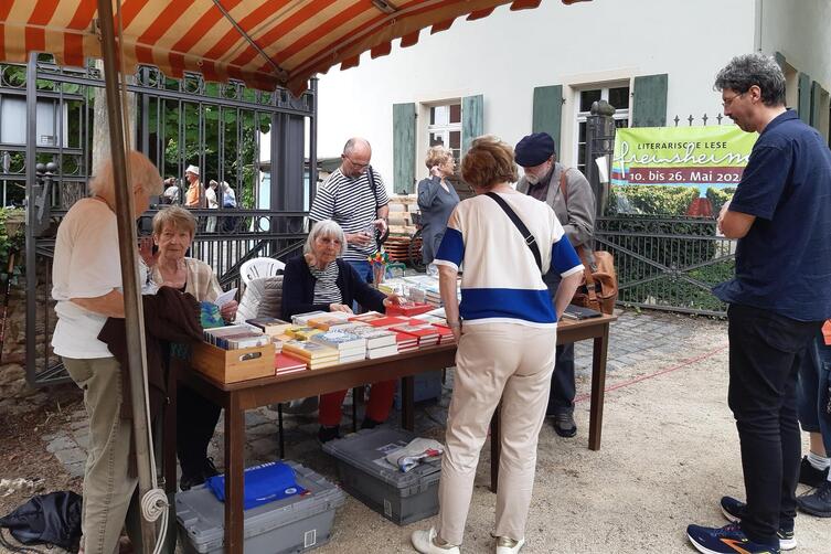 Ausstellung von Büchern